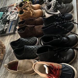 Toddler boy shoes size 5,6,7 most not even worn